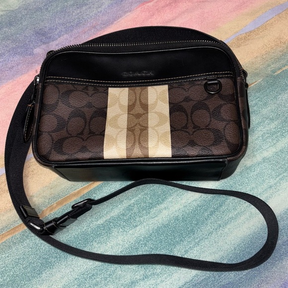 Coach graham crossbody in blocked signature canvas - Picture 1 of 12